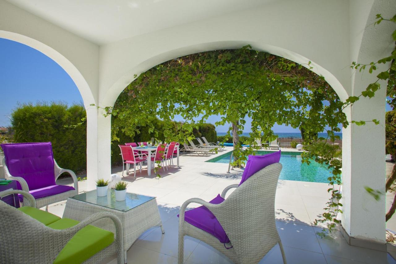 Ayia Thekla Seafront Villa Lavender アヤナパ エクステリア 写真