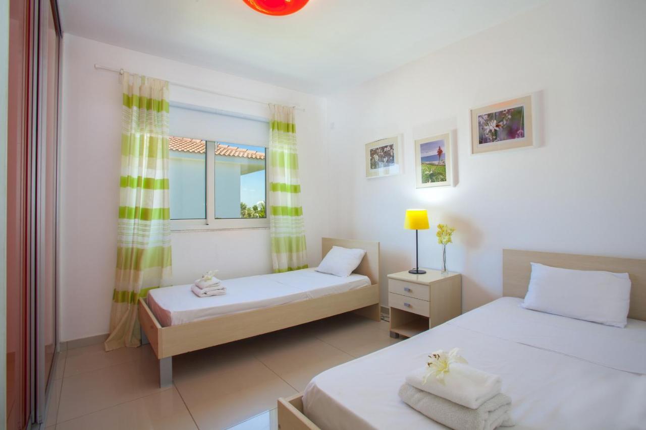 Ayia Thekla Seafront Villa Lavender アヤナパ エクステリア 写真