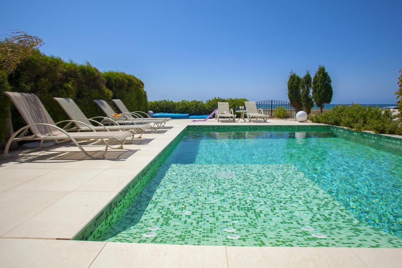 Ayia Thekla Seafront Villa Lavender アヤナパ エクステリア 写真