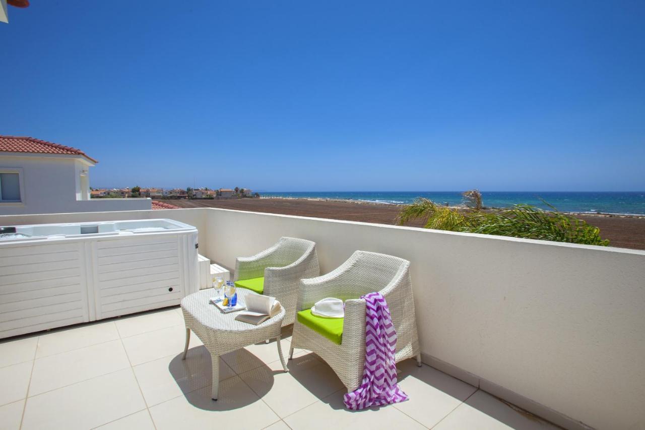 Ayia Thekla Seafront Villa Lavender アヤナパ エクステリア 写真