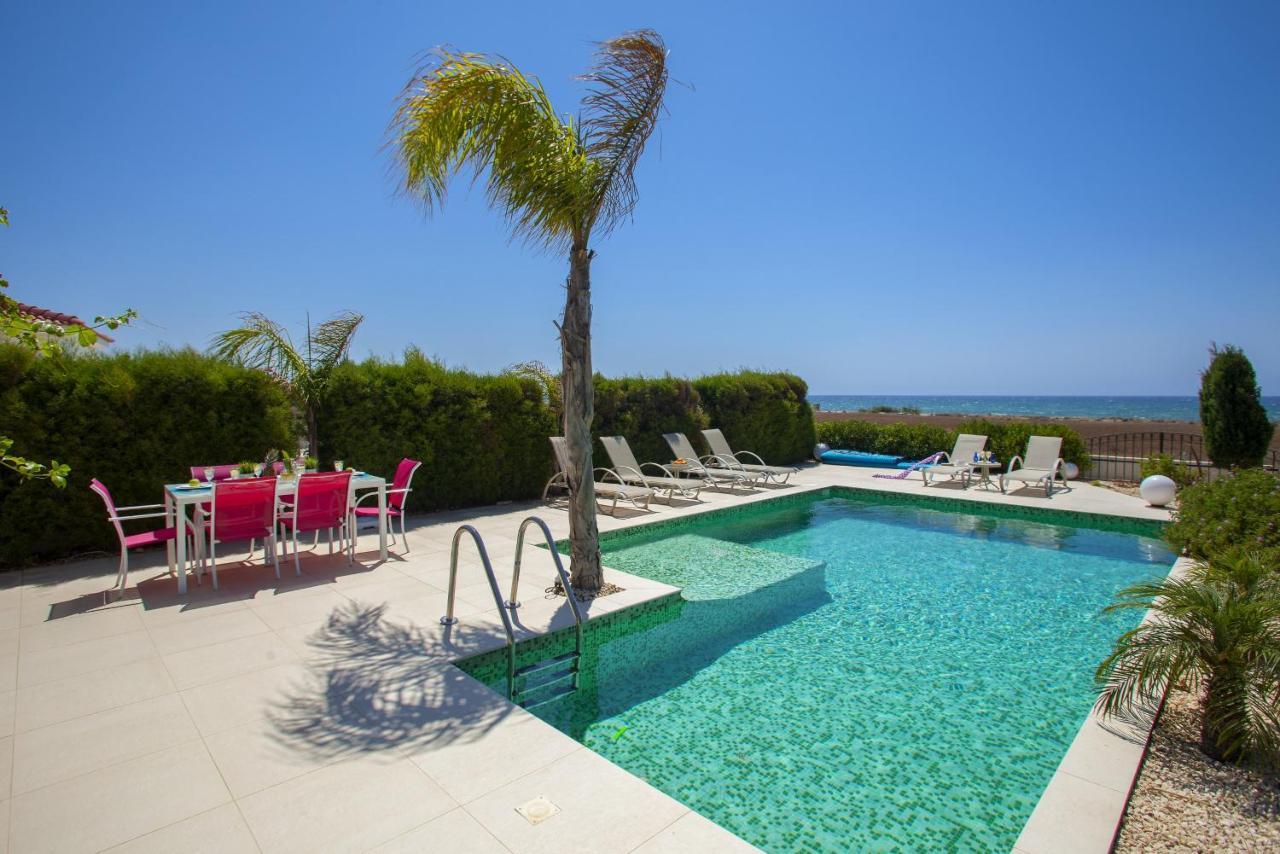 Ayia Thekla Seafront Villa Lavender アヤナパ エクステリア 写真